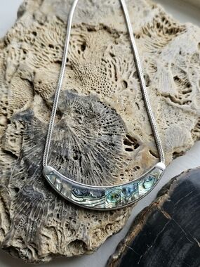Vintage Silver Tone Shell Collar Necklace